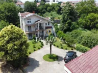Prodaja, kuća, 300m², Centar, Podgorica - image 1
