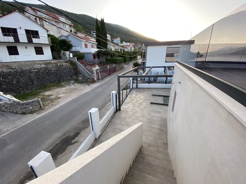 Prodaja, kuća, 225m², Krašići, Tivat