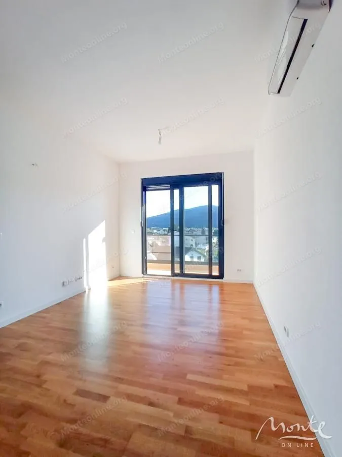 Sale, two bedroom apartment, 61m², Polje, Bar