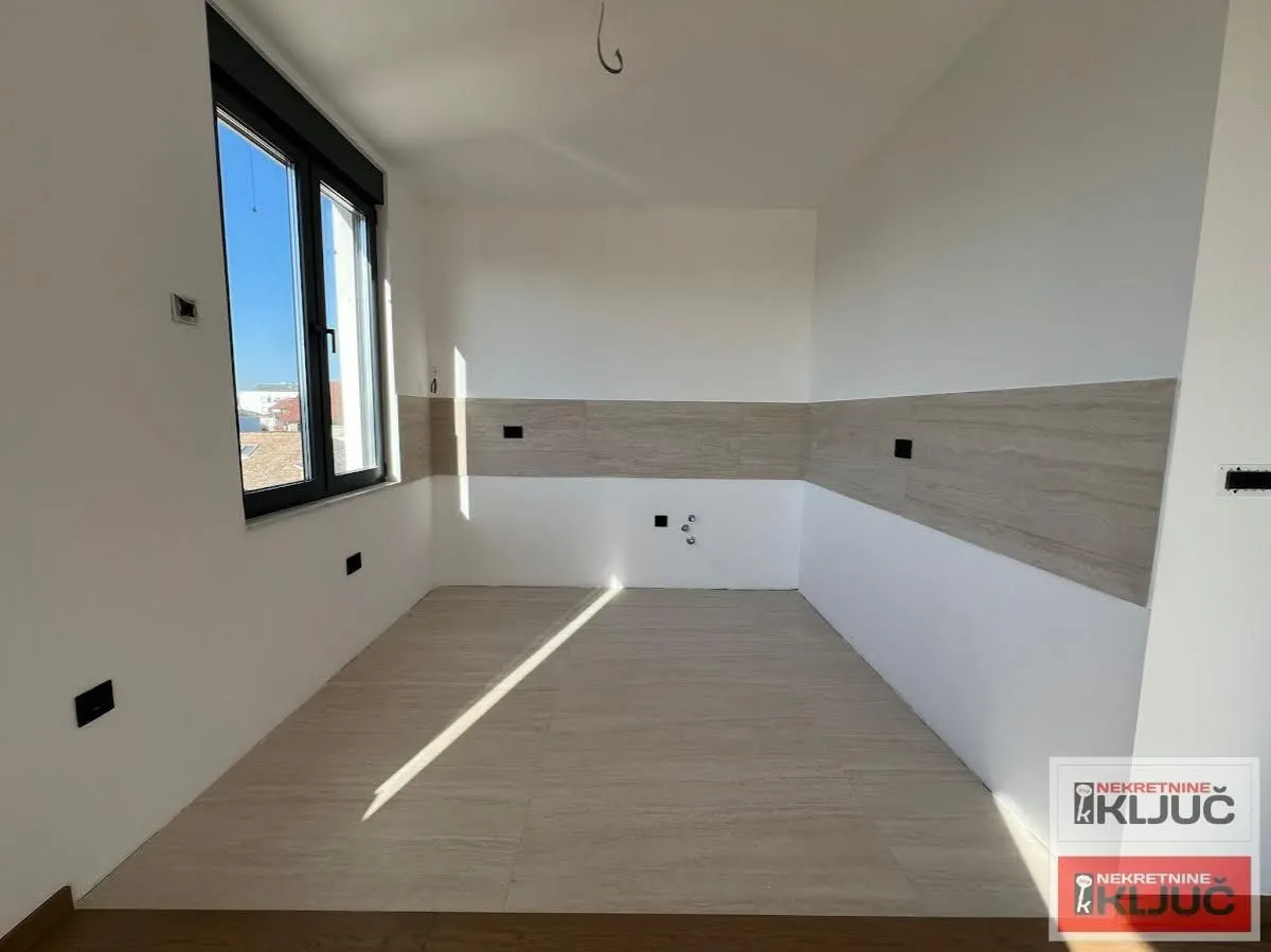 Prodaja, stan, 142m², Telep, Novi Sad Sve Podlokacije