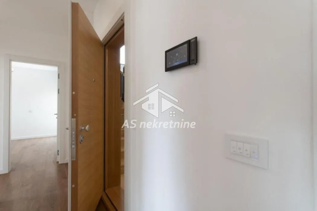 Sale, four bedroom apartment, 268m², Autokomanda, Voždovac Sve Podlokacije