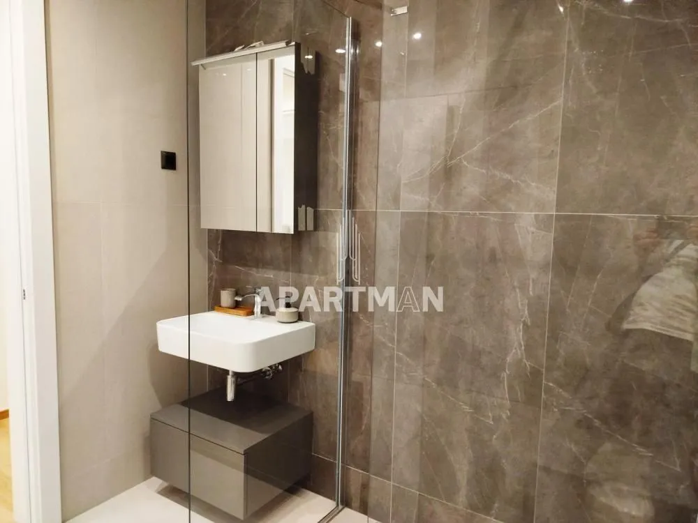 Rent, four bedroom apartment, 89m², Stari Grad, Beograd