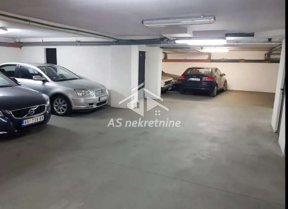 Prodaja, trosoban stan, 75m², Fon (Fon - Bilećka), Voždovac Sve Podlokacije