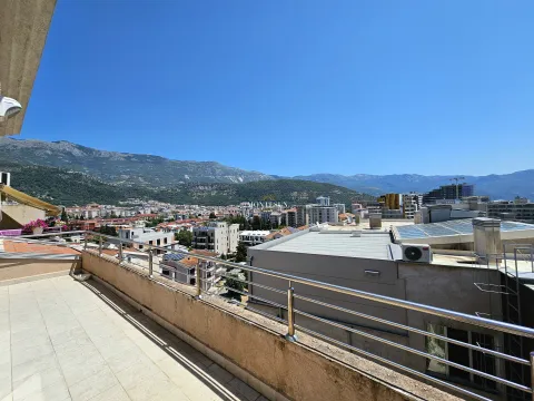 Rent, three bedroom apartment, 120m², Centar, Budva - image 1