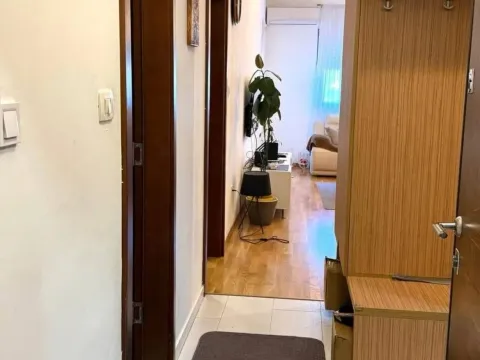 Sale, one bedroom apartment, 51m², Tuški Put, Podgorica - image 2