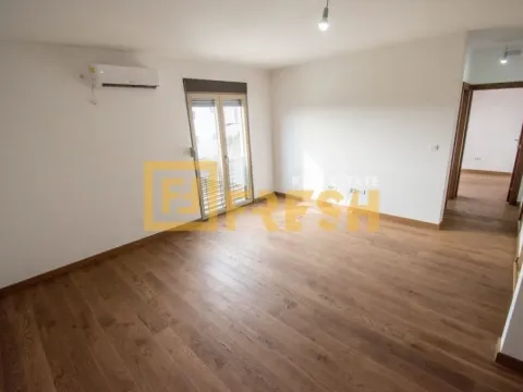 Rent, office space, 56m², City Kvart, Podgorica - image 5