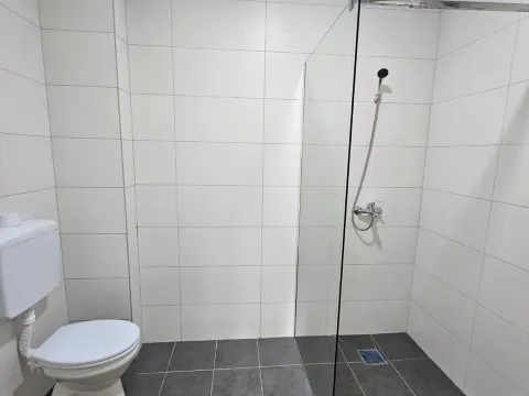 Sale, two bedroom apartment, 56m², Petrovac, Budva - image 6