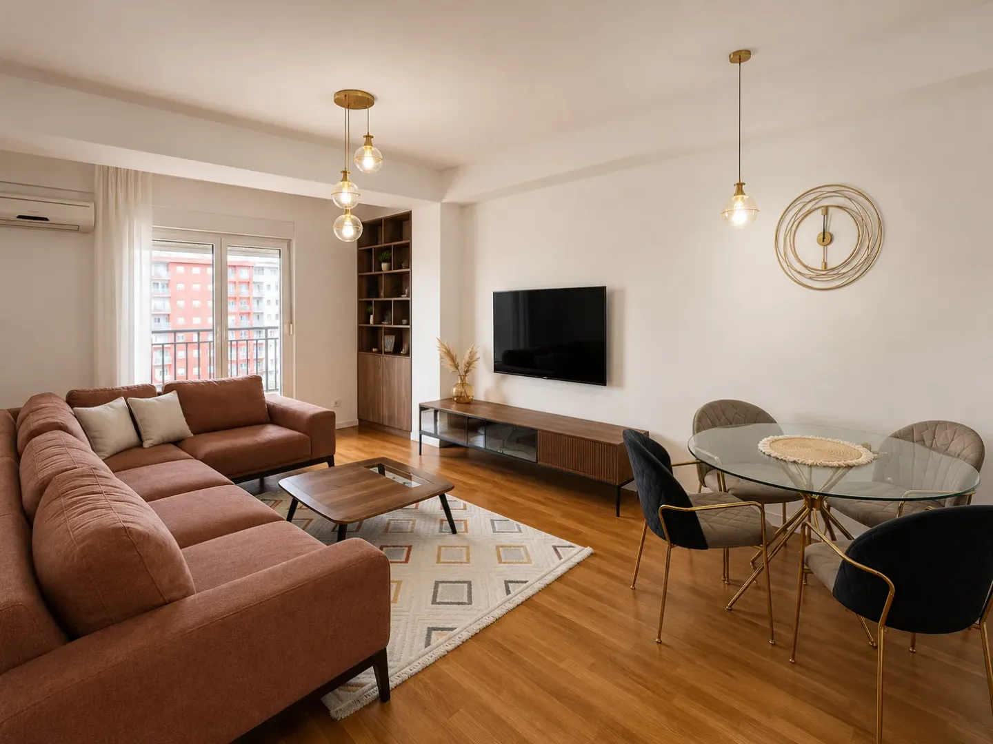 Izdavanje, dvosoban stan, 78m², City Kvart, Podgorica