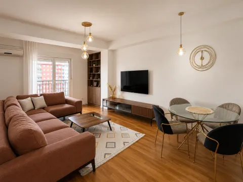 Izdavanje, dvosoban stan, 78m², City Kvart, Podgorica - image 2