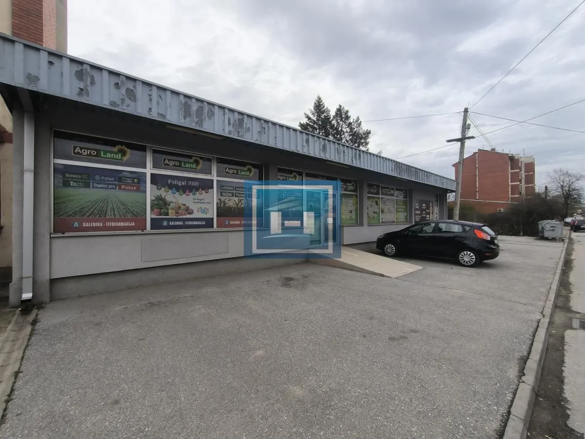 Rent, office space, 230m², Ćuprija, Srbija