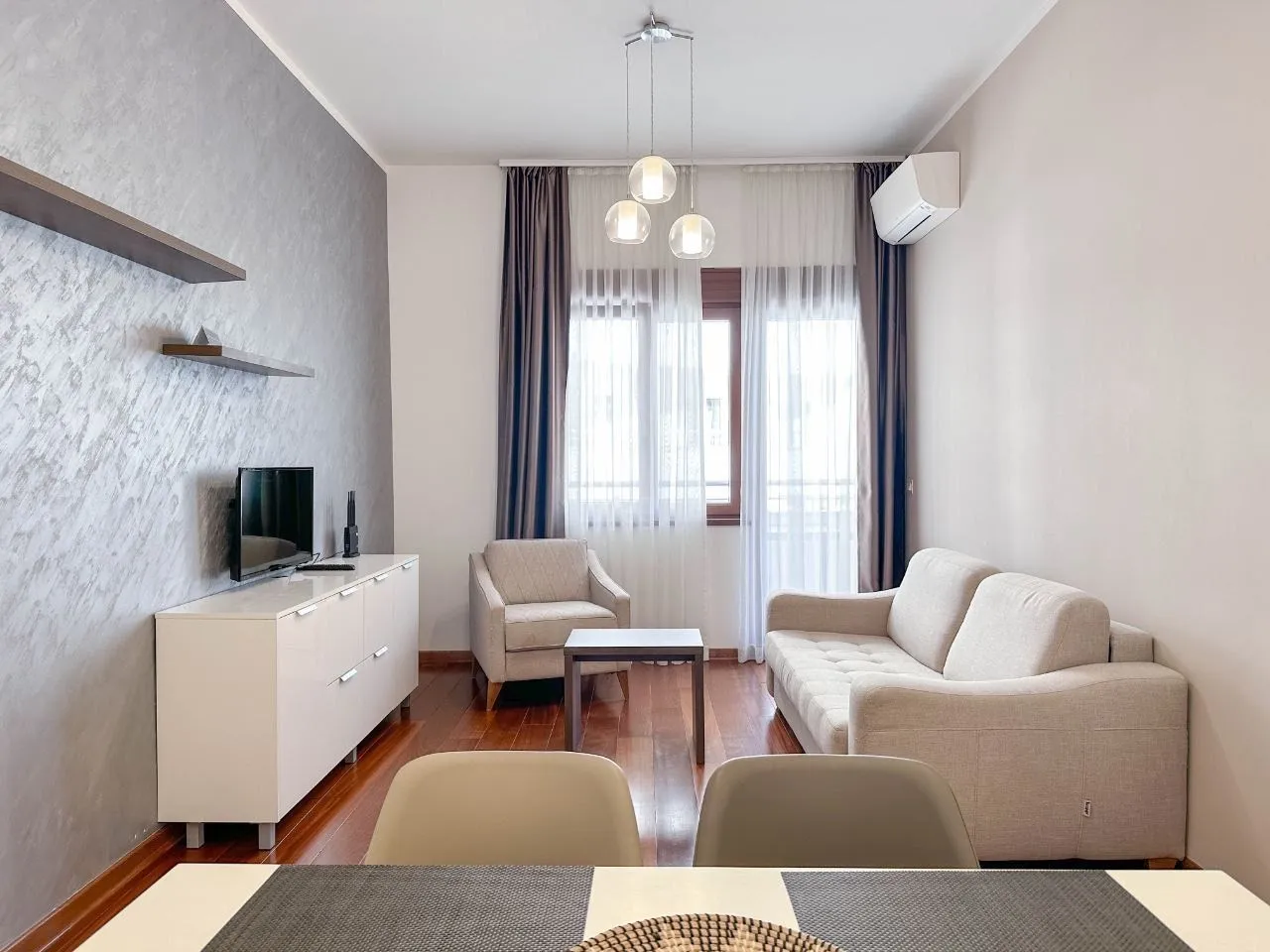 Rent, three bedroom apartment, 100m², Bečići, Budva