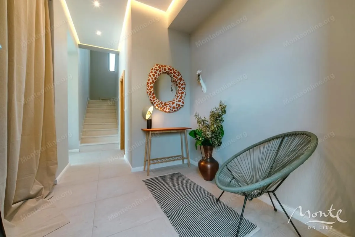 Prodaja, kuća, 200m², Krašići, Tivat