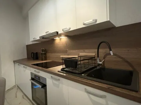 Daily-rent, one bedroom apartment, 40m², Bečići, Budva - image 2