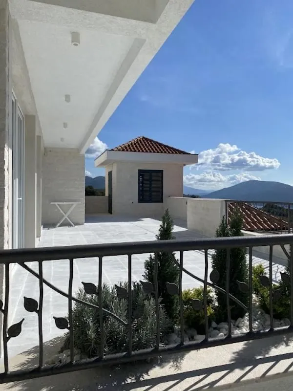 Prodaja, trosoban stan, 213m², Herceg Novi, Crna Gora