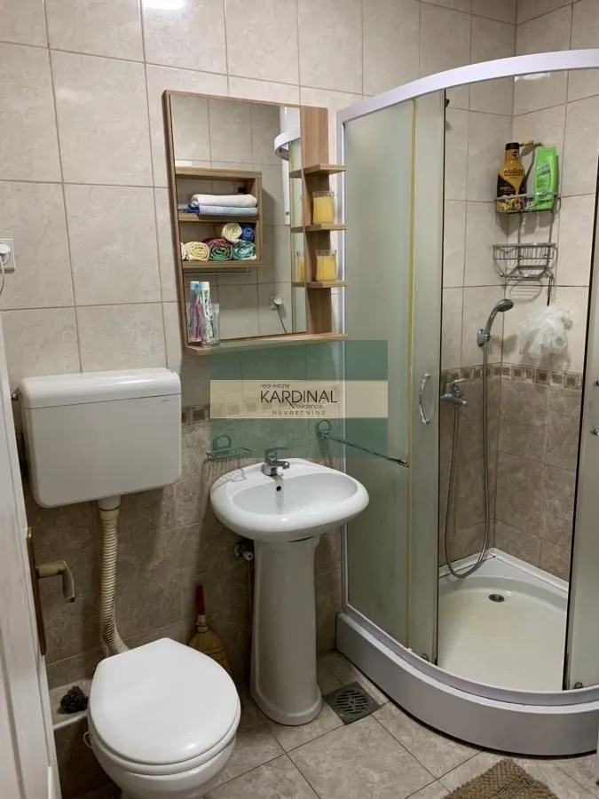 Prodaja, dvosoban stan, 45m², Centar, Kragujevac