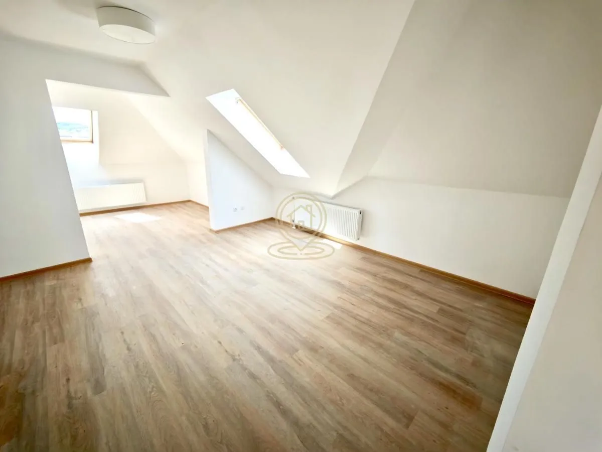 Rent, office space, 96m², Medijana, Niš