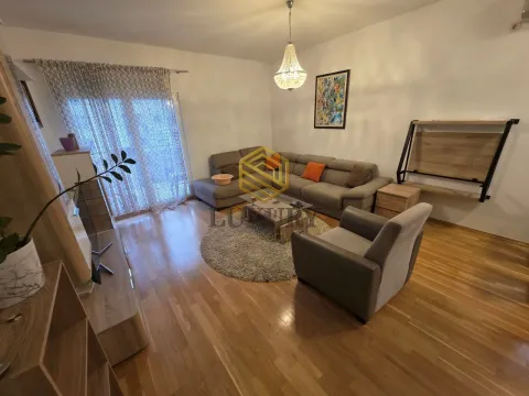 Izdavanje, dvosoban stan, 72m², Blok 9, Podgorica - image 3
