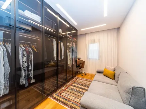 Izdavanje, dvosoban stan, 66m², Centar, Podgorica - image 9