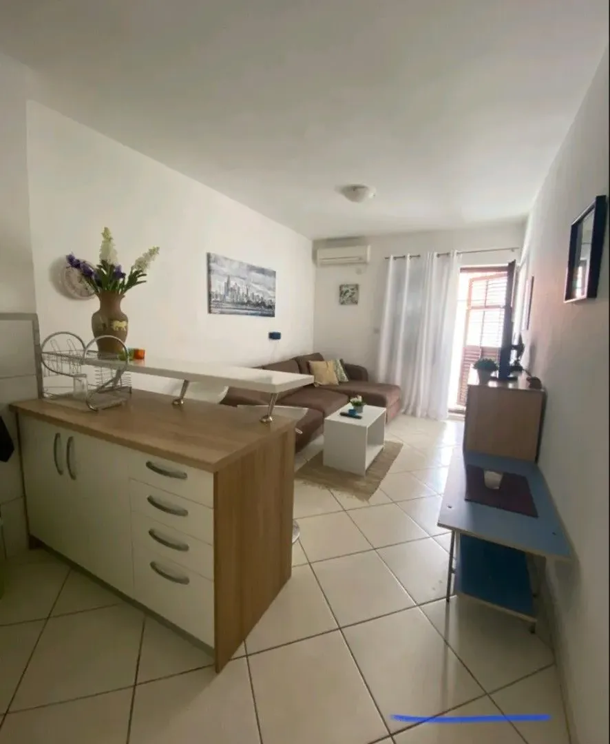 Prodaja, jednosoban stan, 45m², Baošići, Herceg Novi