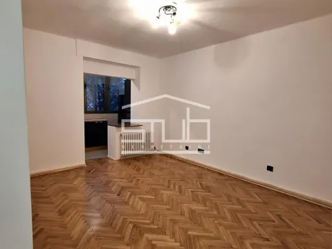 Izdavanje, trosoban stan, 70m², Savski Venac, Beograd - image 13