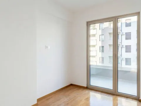 Sale, one bedroom apartment, 44m², Bečići, Budva - image 1