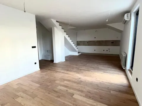 Prodaja, četvorosoban stan, 85m², Vidikovački venac, Rakovica - image 8