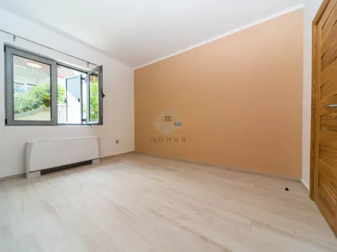 Rent, house, 320m², Zlatica, Podgorica - image 22