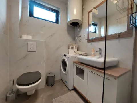 Izdavanje, jednosoban stan, 45m², Donja Lastva, Tivat - image 4