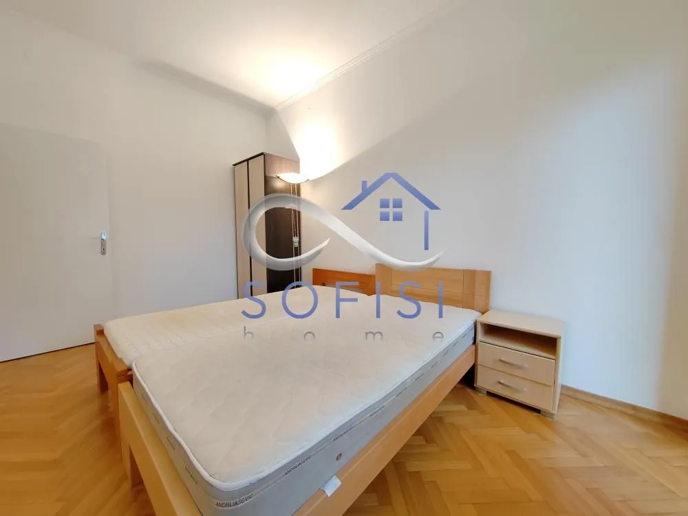 Izdavanje, dvosoban stan, 49m², Centar, Novi Sad