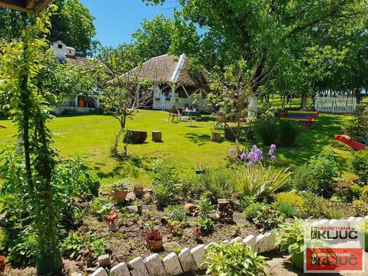 Sale, house, 334m², Čerević, Beočin