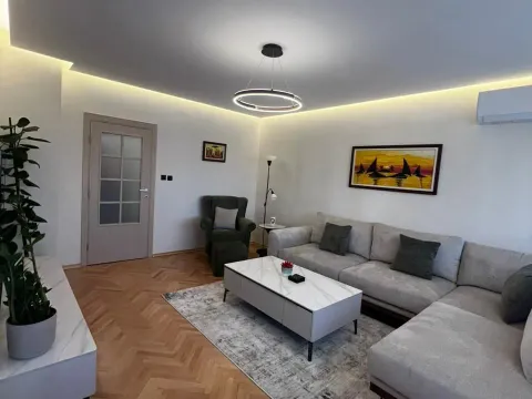 Izdavanje, trosoban stan, 102m², Preko Morače, Podgorica - image 2