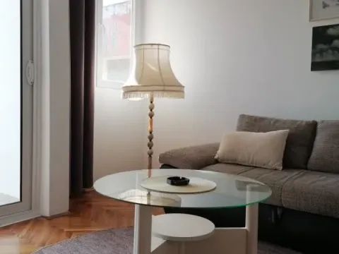 Rent, one bedroom apartment, 52m², Velji Vinogradi, Budva - image 3