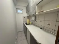 Izdavanje, poslovni prostor, 216m², Centar, Novi Sad - image 12