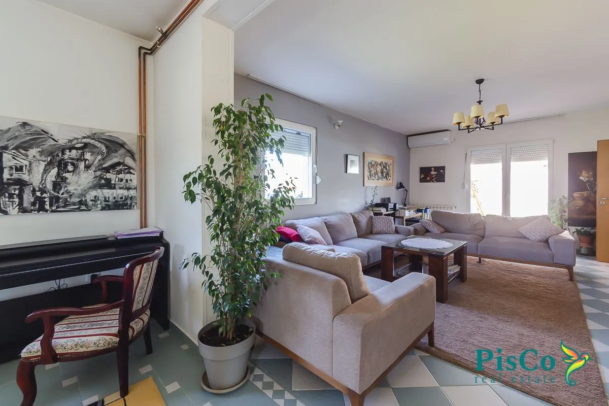 Prodaja, kuća, 150m², Tološi, Podgorica