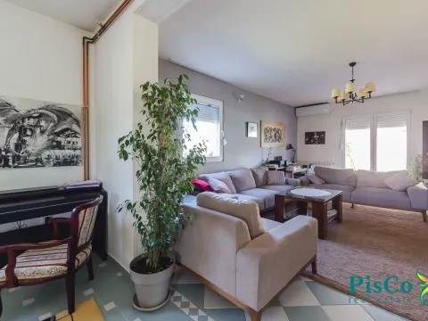 Prodaja, kuća, 150m², Tološi, Podgorica - image 10