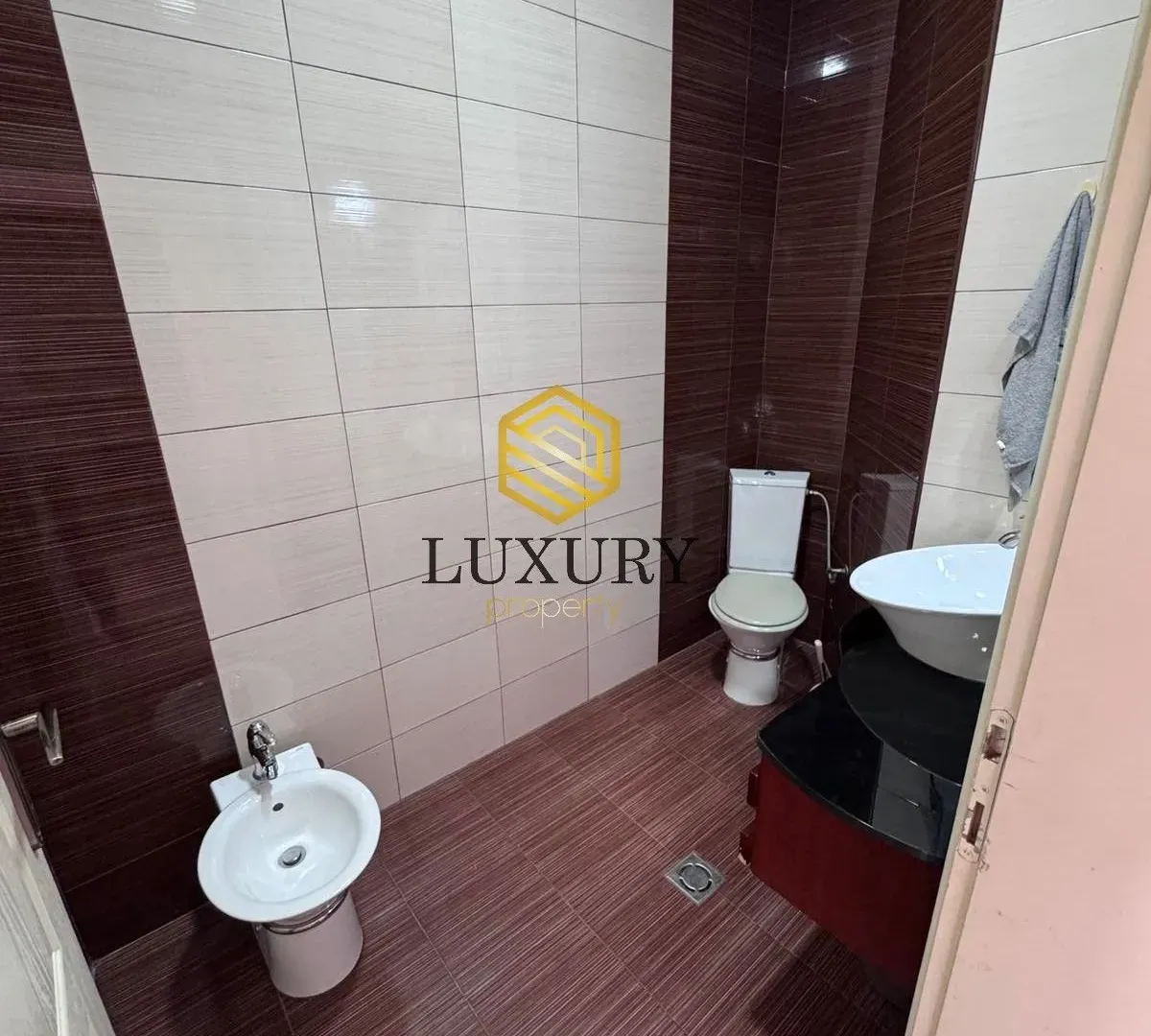 Rent, house, 330m², Zeta, Podgorica