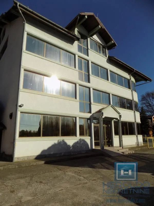 Rent, office space, 1300m², Supska, Ćuprija