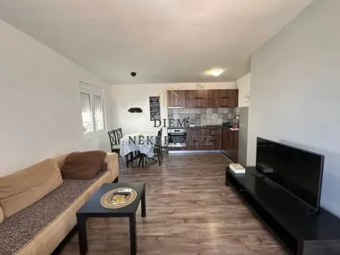 Rent, one bedroom apartment, 50m², Centar, Bar - image 2