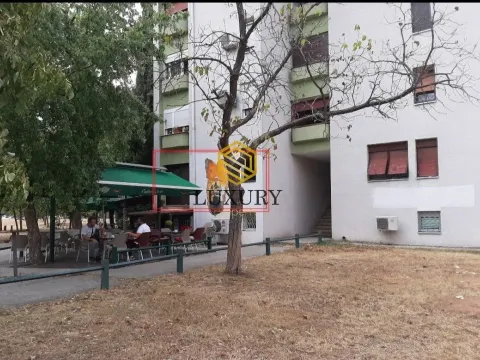 Poslovni prostor in Blok 5