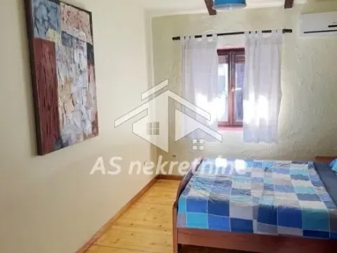 Rent, two bedroom apartment, 65m², Stari Grad, Beograd - image 12