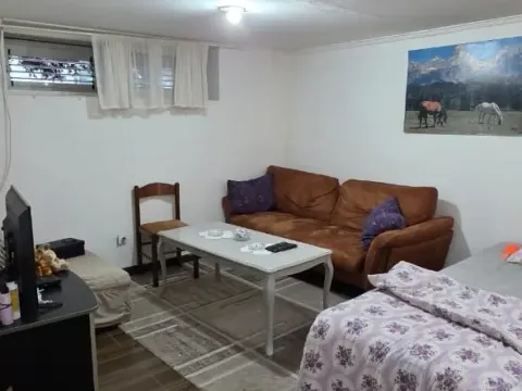 Prodaja, garsonjera, 22m², Centar, Podgorica - image 1