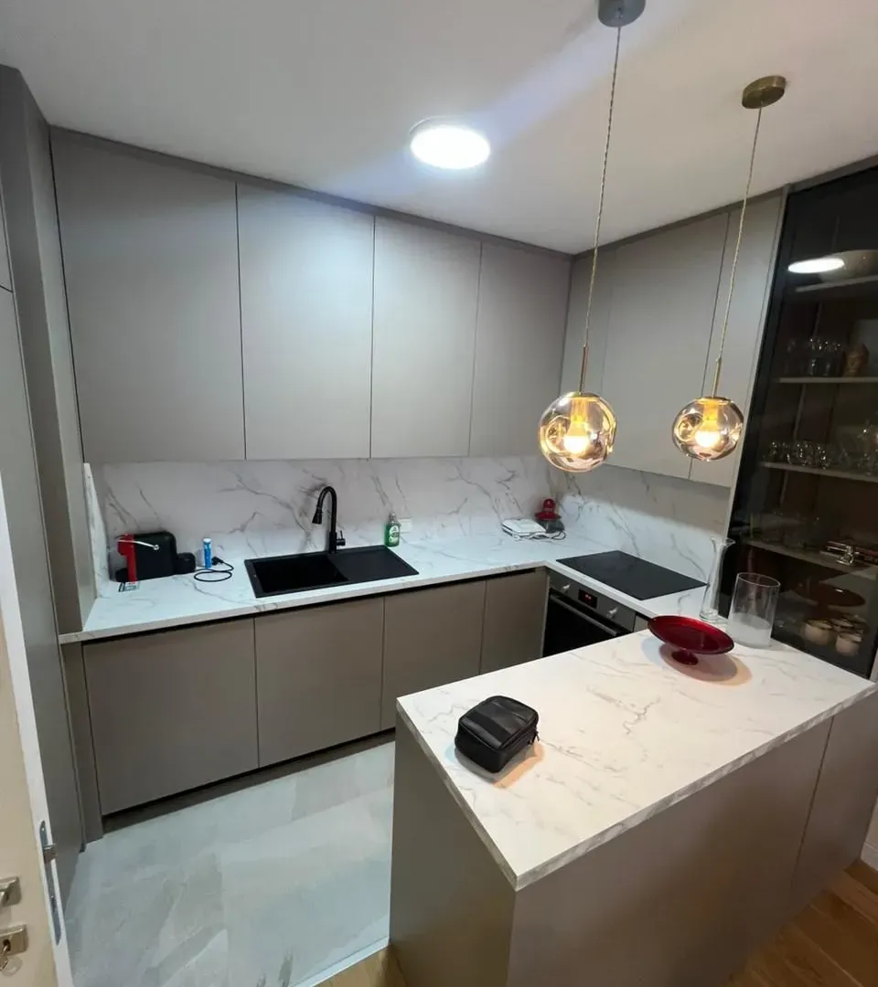 Izdavanje, dvosoban stan, 73m², Central Point, Podgorica
