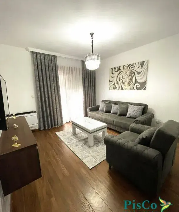 Izdavanje, dvosoban stan, 69m², Master Kvart, Podgorica