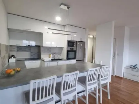 Prodaja, trosoban stan, 82m², Bulevar patrijarha Pavla, Novi Sad Sve Podlokacije - image 3