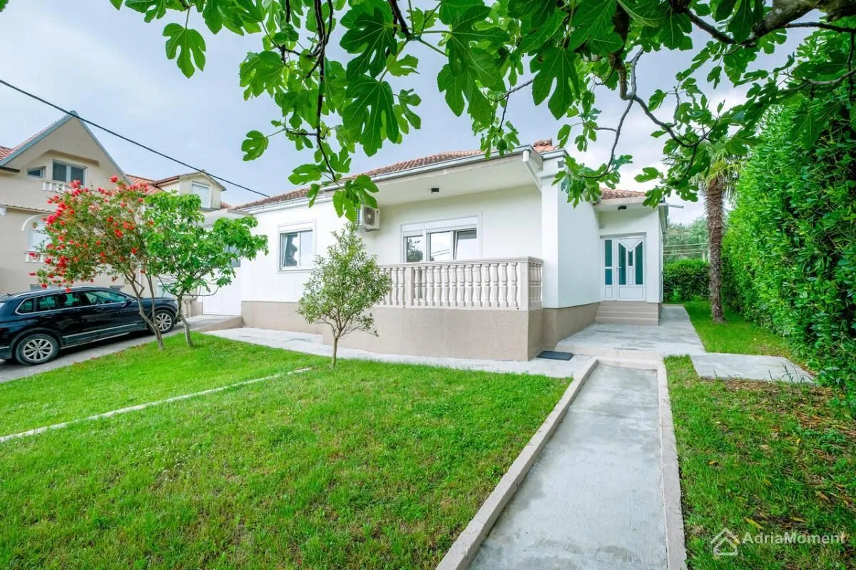 Prodaja, kuća, 118m², Tivat, Crna Gora