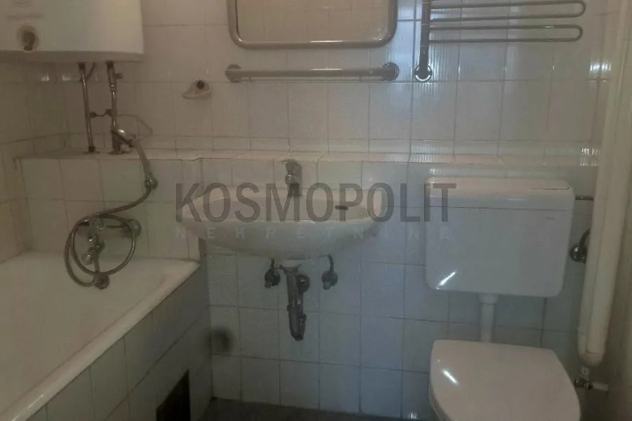 Prodaja, trosoban stan, 74m², Banovo Brdo, Beograd