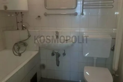 Prodaja, trosoban stan, 74m², Banovo Brdo, Beograd - image 9