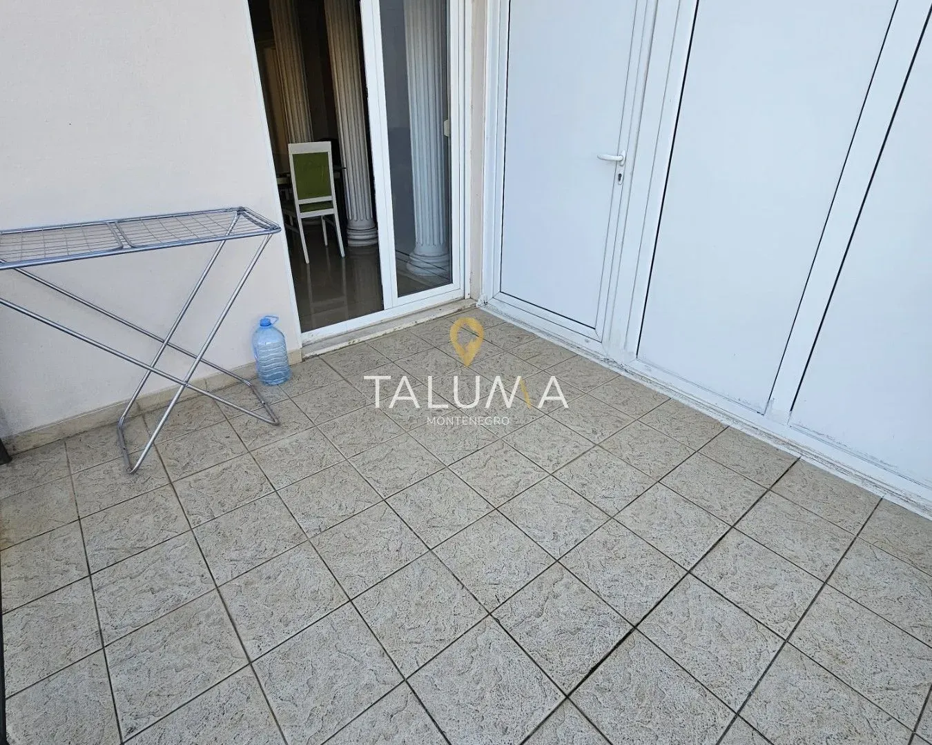 Izdavanje, trosoban stan, 130m², Gornja Gorica, Podgorica