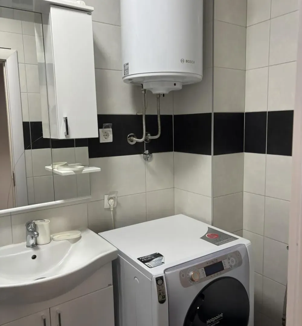 Rent, four bedroom apartment, 80m², Bulbulder, Zvezdara Sve Podlokacije
