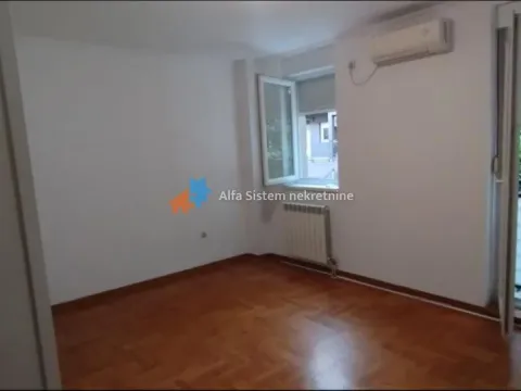 Izdavanje, trosoban stan, 95m², Lion, Zvezdara Sve Podlokacije - image 10